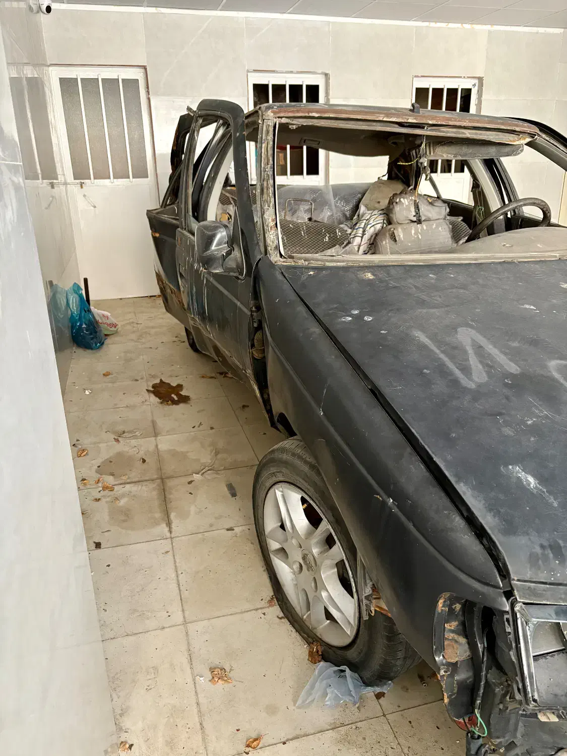 پژو405مدل83تصادفی قیمت مفت|خودرو سواری و وانت|سنندج, |دیوار