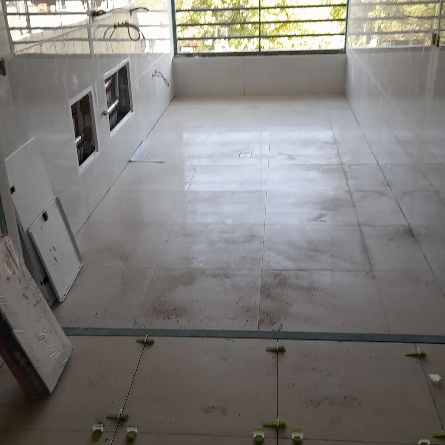 اجرای انواع کاشی وسرامیک و نمای ساختمان وغیره|خدمات پیشه و مهارت|کوهدشت, |دیوار