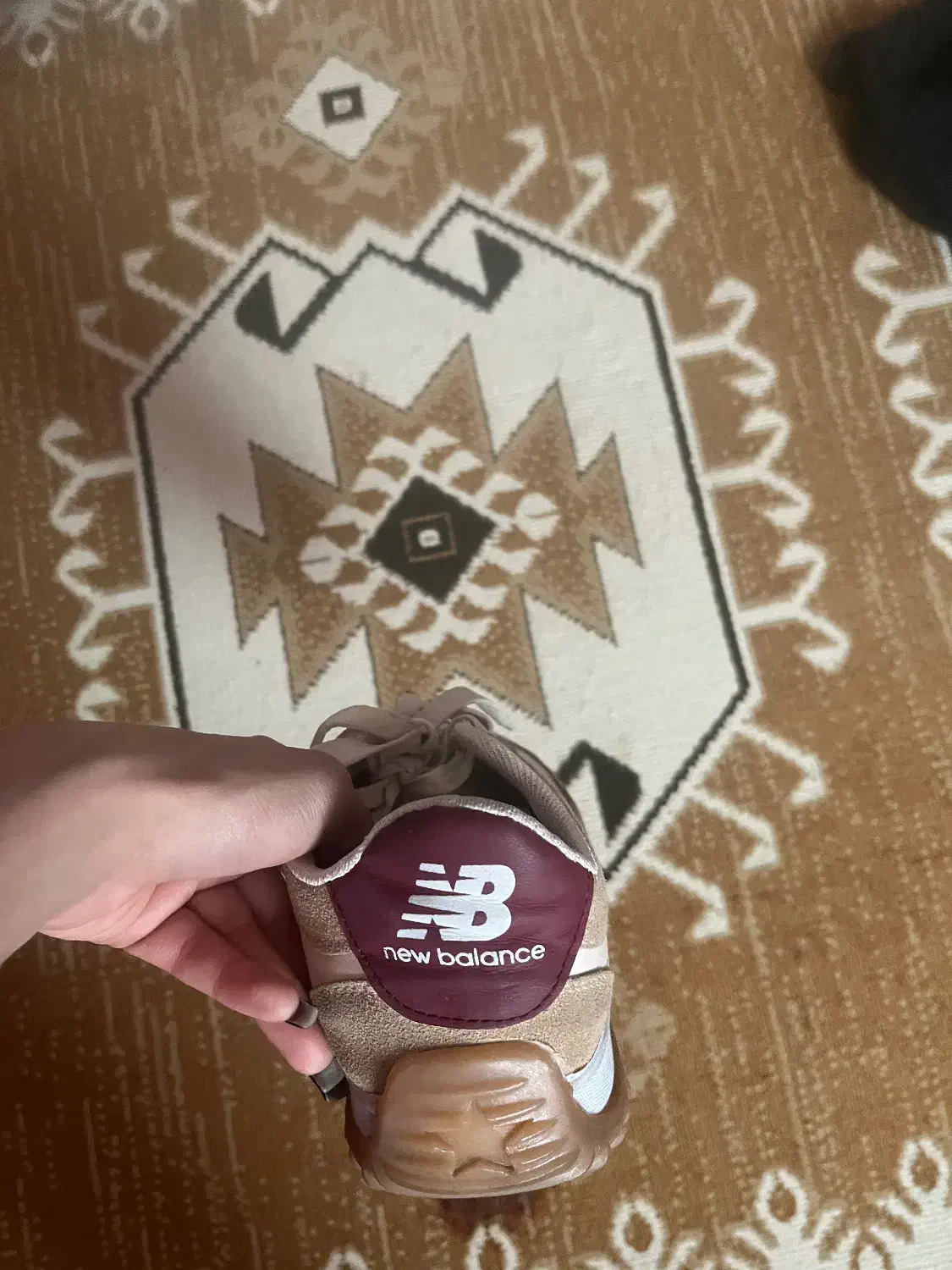 کتونی|کیف، کفش، کمربند|اراک, |دیوار