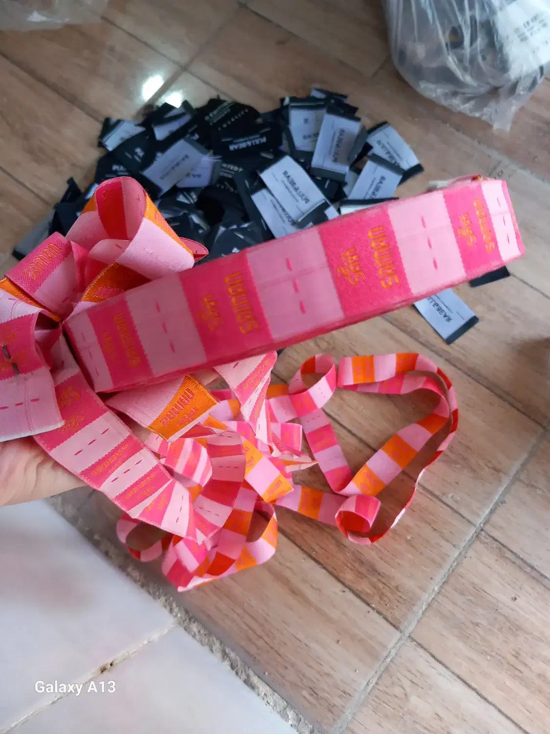 اتیکت لباس|لوازم خیاطی و بافتنی|خرم‌آباد, |دیوار