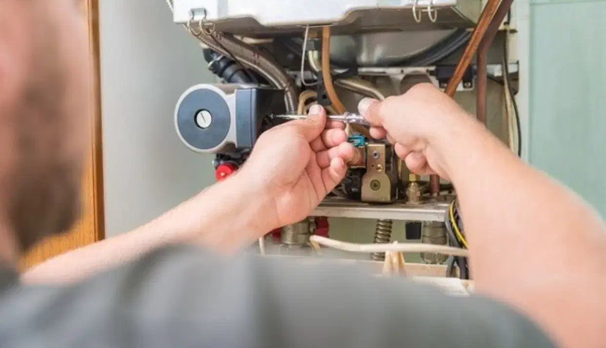 سرویس وتعمیر انواع پکیج ،رادیاتور،موتورخانه مسکونی|آبگرمکن، پکیج، شوفاژ|تهران, صادقیه|دیوار