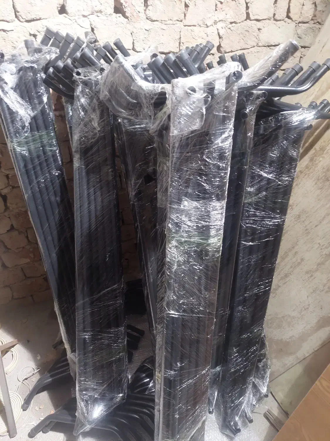 رگال لباس|فروشگاه و مغازه|رباط‌کریم, کیکاور|دیوار