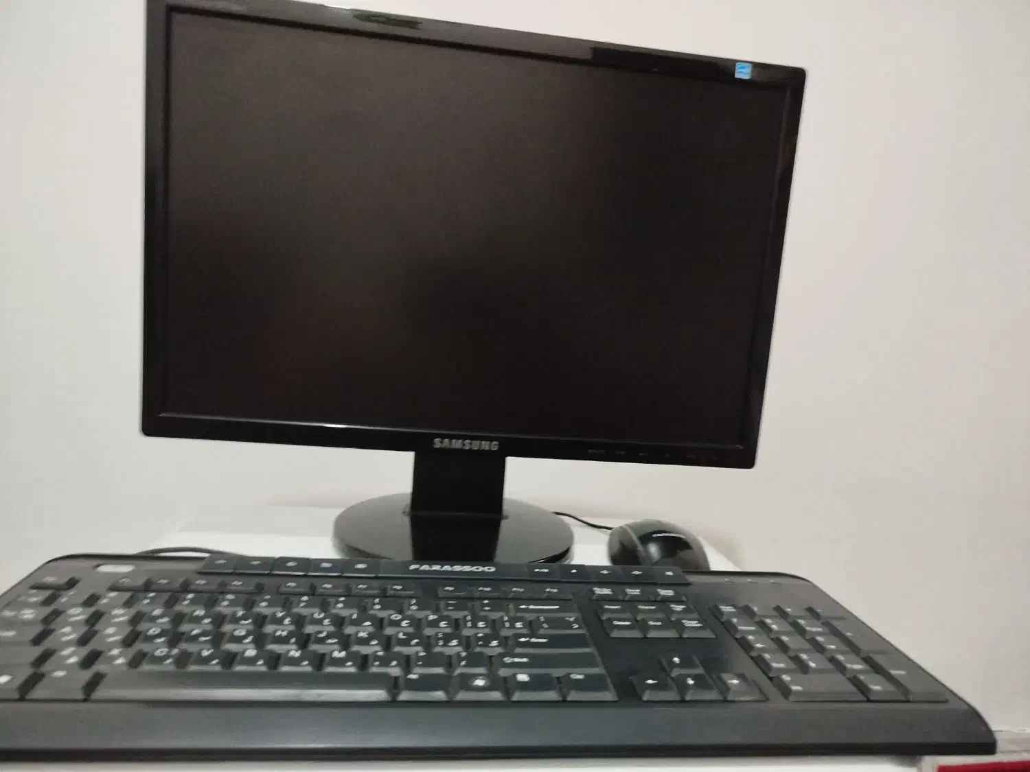 کامپیوتر|رایانه رومیزی|رزن, |دیوار