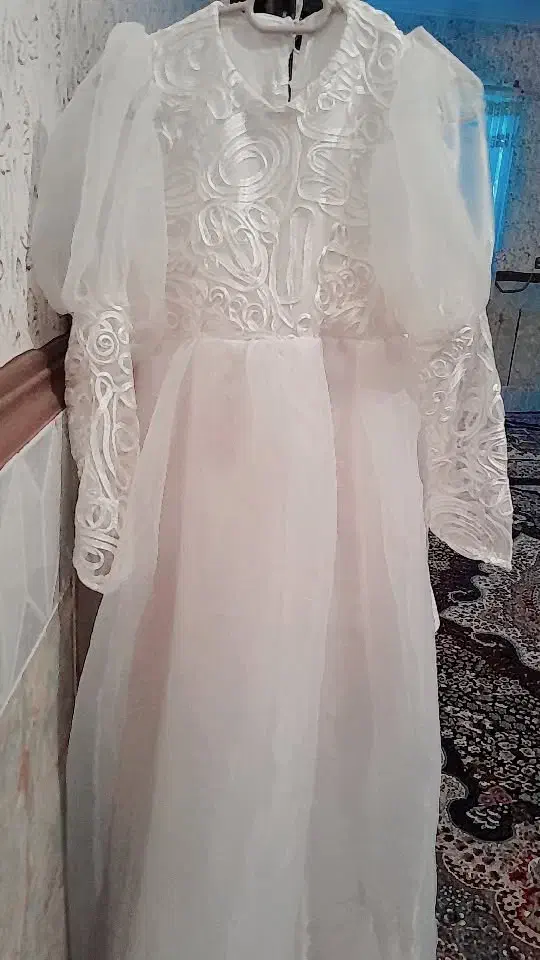 لباس مجلسی|لباس|زهک, |دیوار