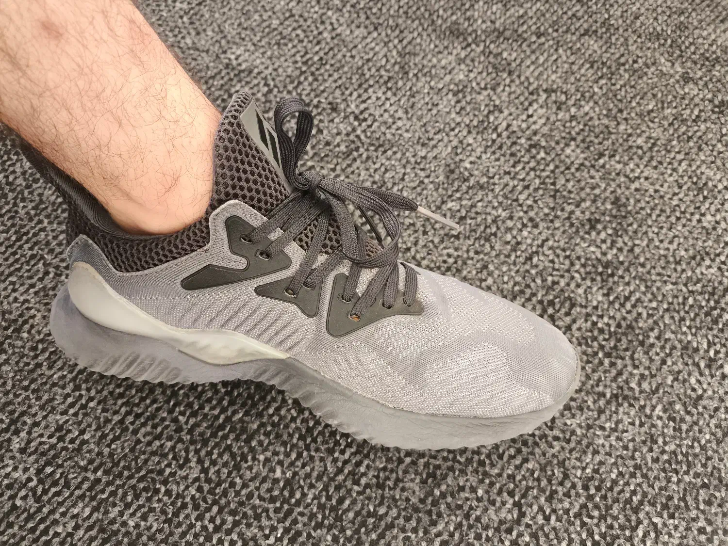 کتونی اورجینال Adidas سایز 40|کیف، کفش، کمربند|محمدیه-قزوین, |دیوار