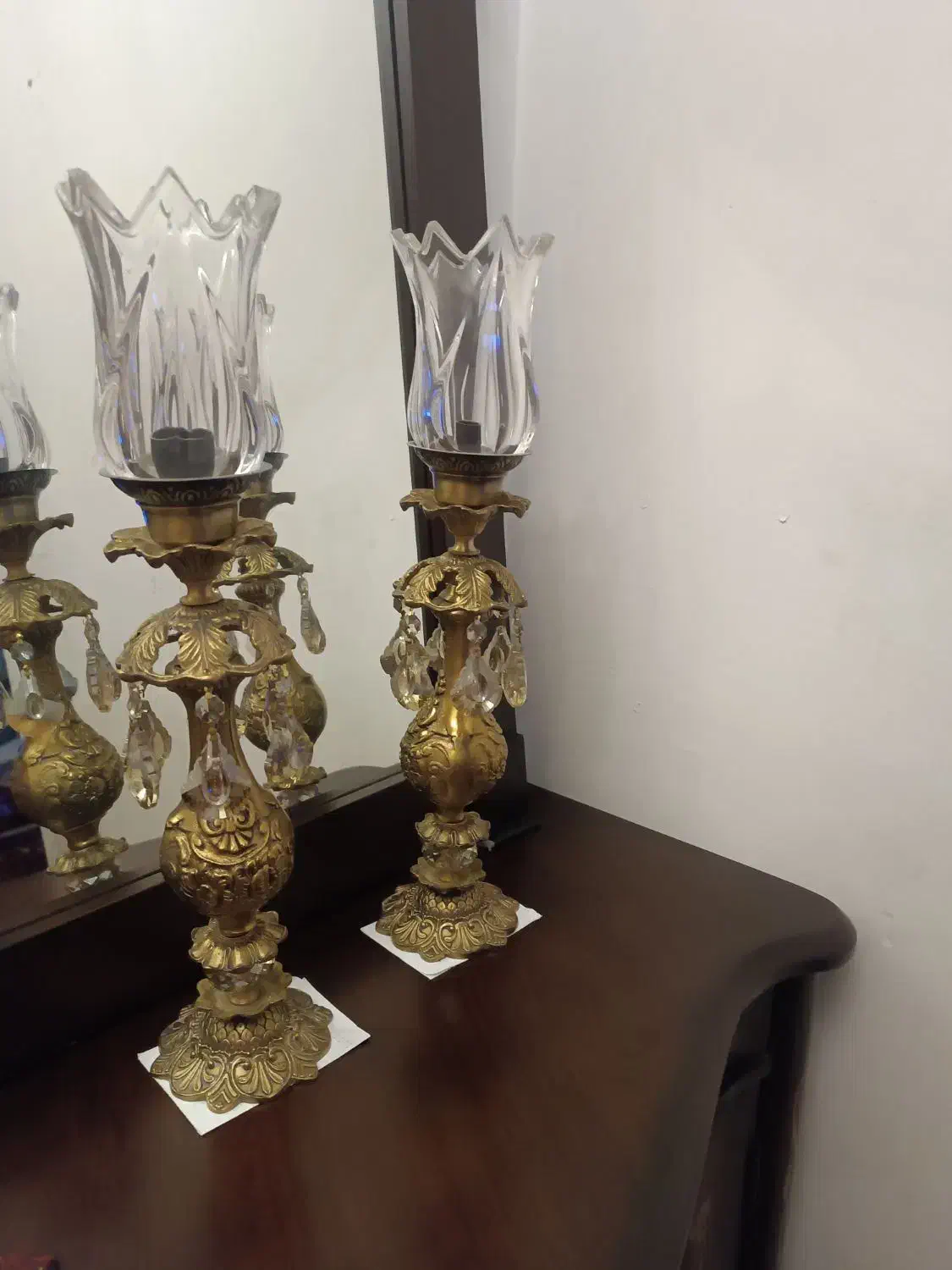 لاله تمام برنز|لوستر و چراغ آویز|بستان آباد, |دیوار