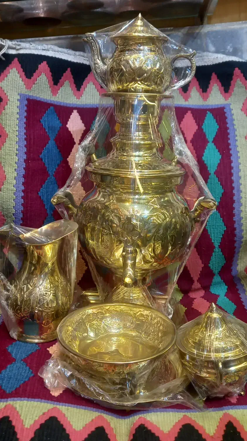 سماور برنجی|کلکسیون اشیاء عتیقه|قم, پامنار|دیوار