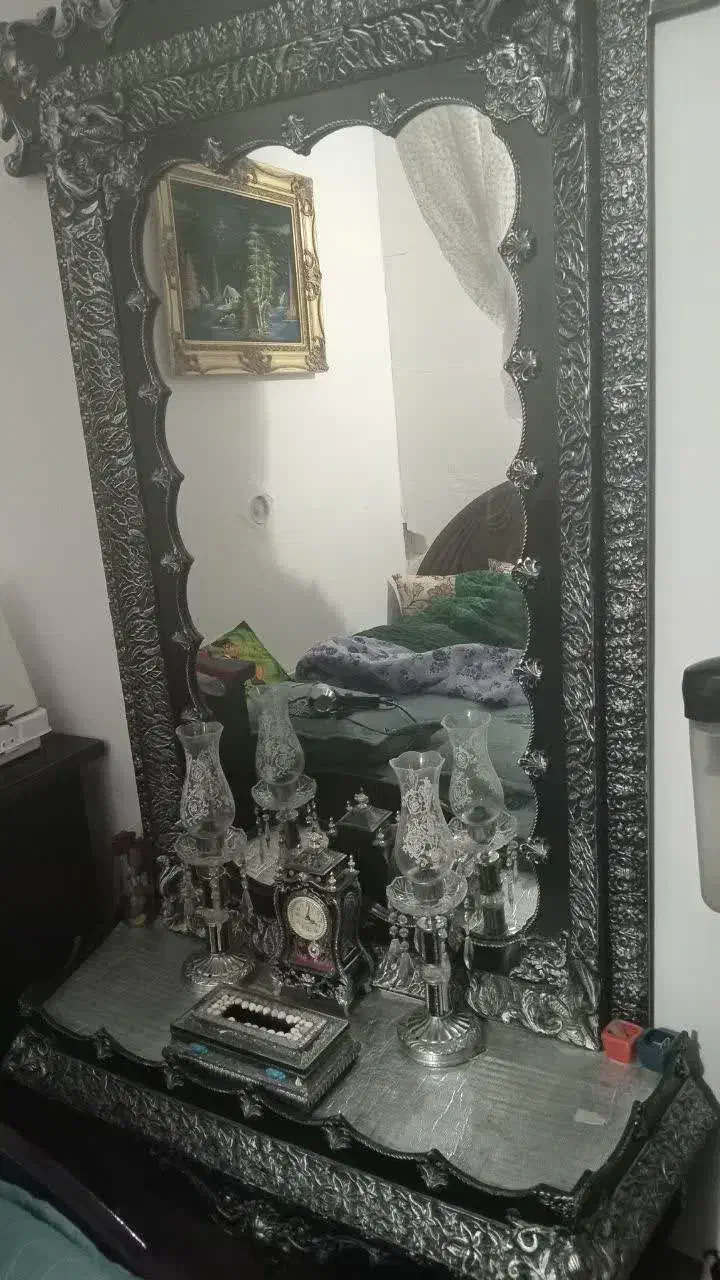 آینه شمعدون  و ساعت|بوفه، ویترین، کنسول|تربت‌حیدریه, ۴۵ متری|دیوار