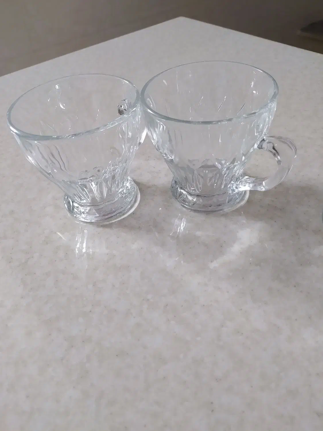 فنجان چای خوری|ظروف سرو و پذیرایی|قم, قلعه کامکار|دیوار