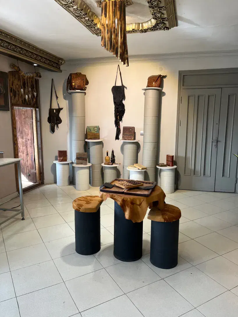 دستیار خانم در کارگاه چرم ۵ ساعت در روز|استخدام هنری و رسانه|مشهد, فردوسی|دیوار