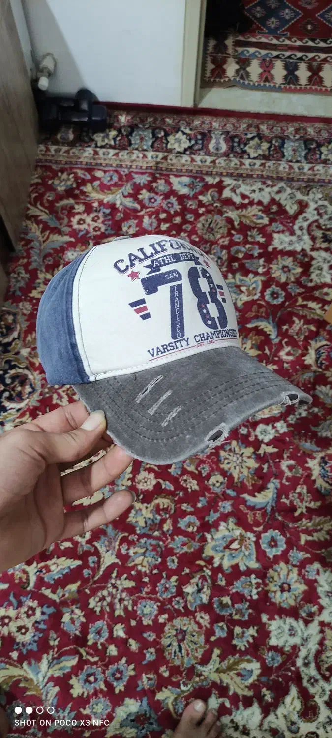 کلاه|لباس|مشکین‌دشت, |دیوار