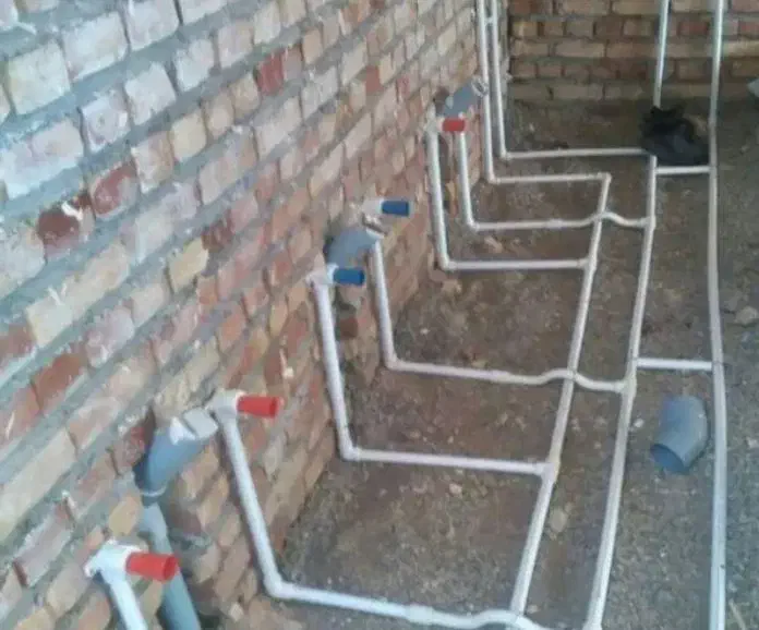 لوله کشی آب و فاضلاب|خدمات پیشه و مهارت|تویسرکان, |دیوار