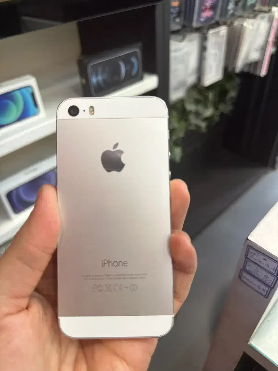Iphone 5s 32 g سفید|موبایل|مشهد, احمدآباد|دیوار