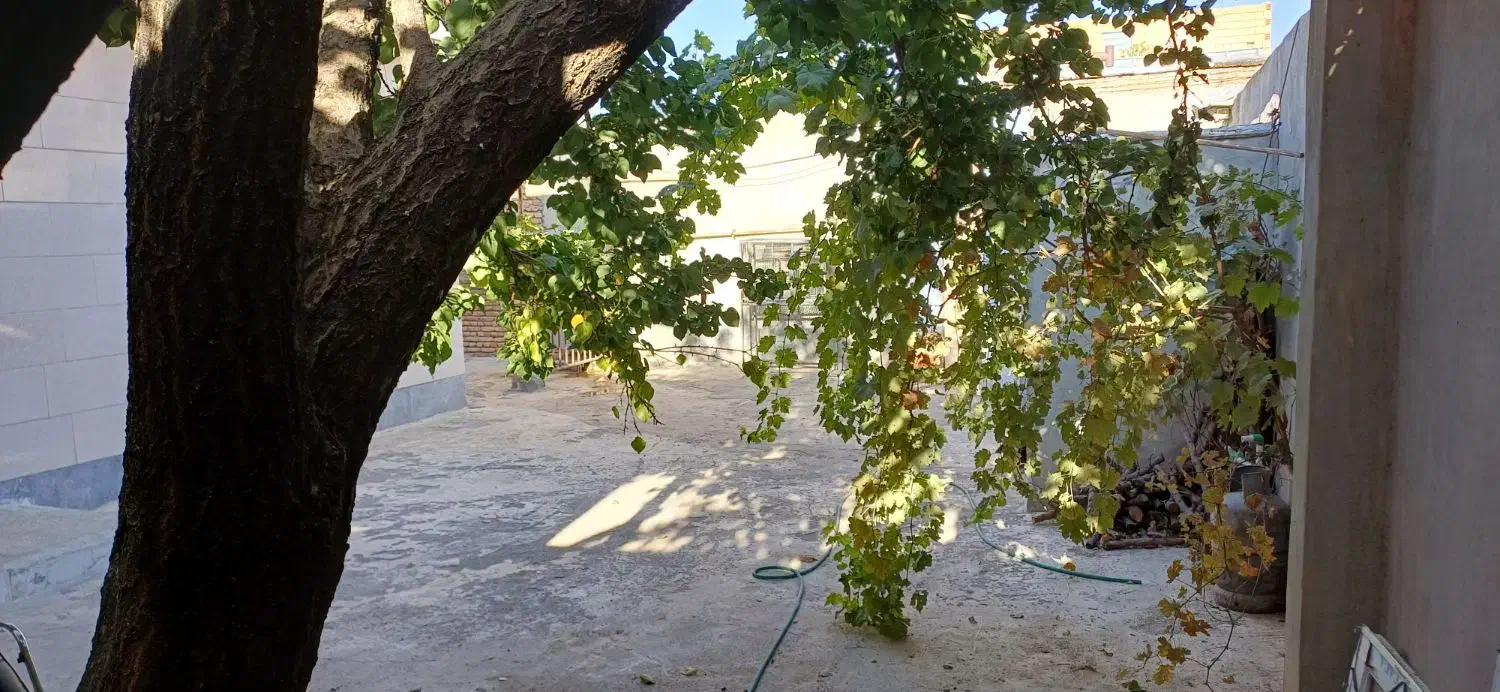 خانه ویلایی درسورشجان بزرگ ودیدنی|فروش خانه و ویلا|لاران, |دیوار