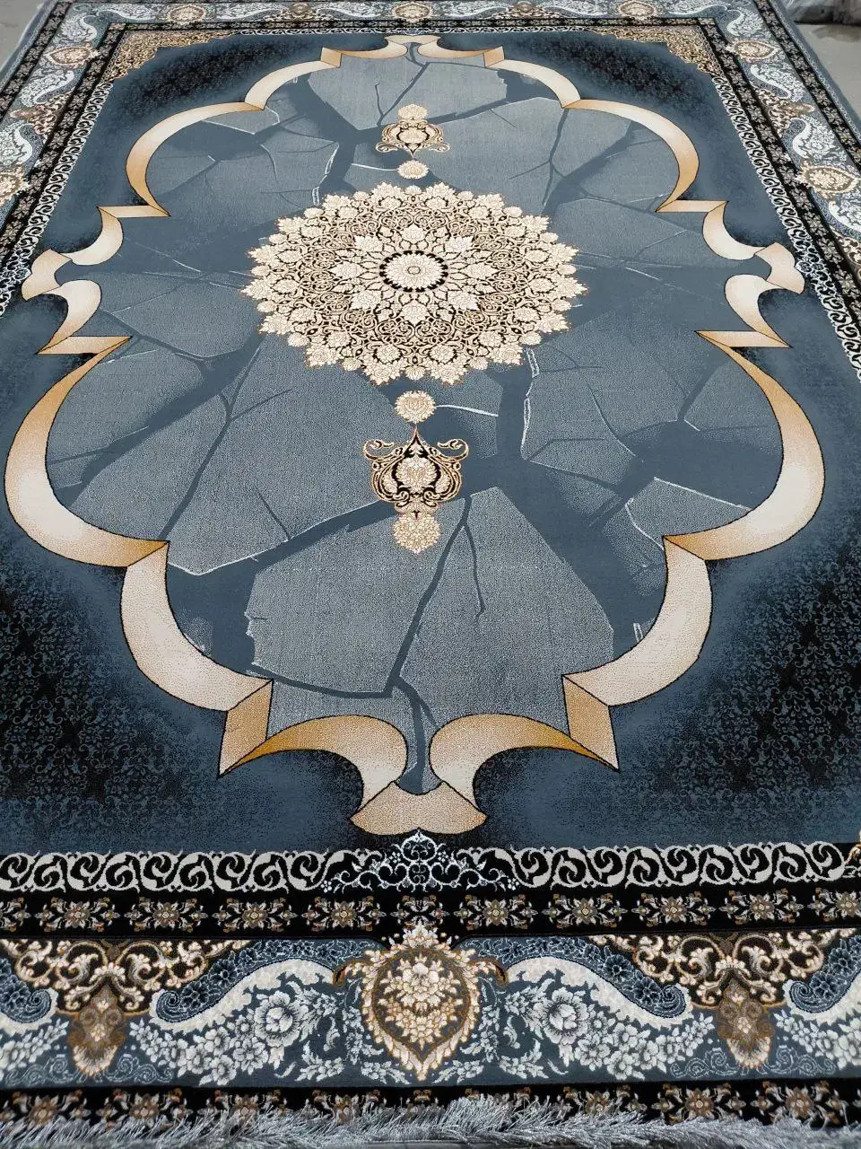 فرش تمام نخ ۱۲متری/ 700 شانه/ ارسال ابادان|فرش|آبدان, |دیوار