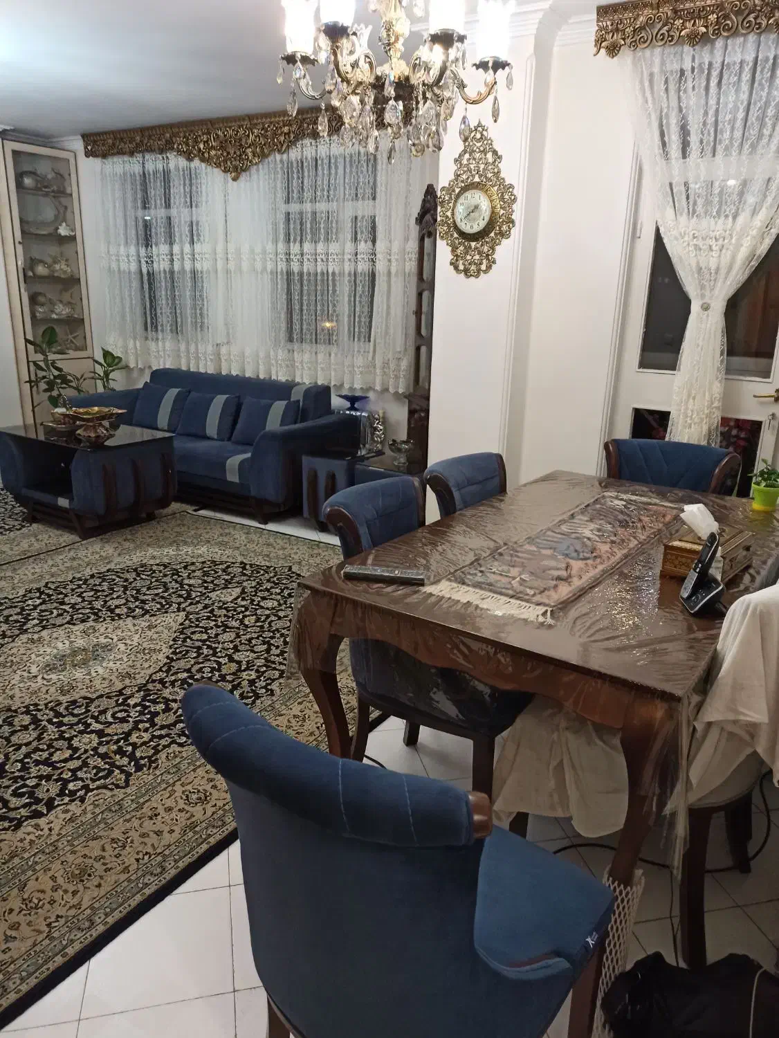 معاوضه فقط میز نهارخوری ۶ نفره در حد نو با 4نفره|میز و صندلی غذاخوری|کرمانشاه, |دیوار