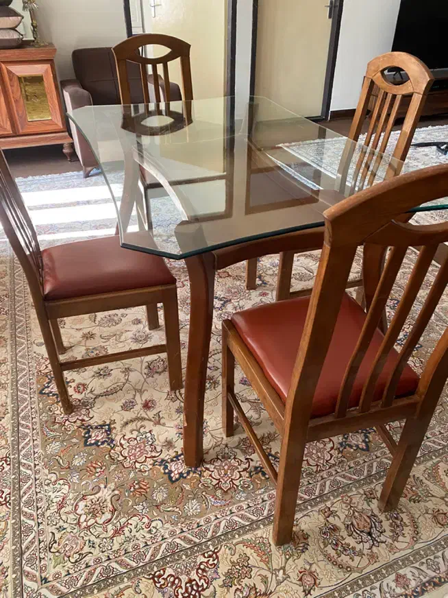 میز نهار خوری چهار نفره میزش شش نفره هست|میز و صندلی غذاخوری|میاندوآب, |دیوار