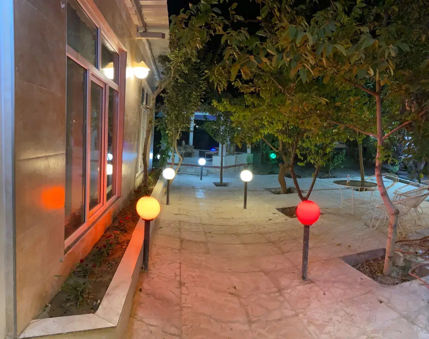 اجاره باغ ویلا|اجارهٔ کوتاه‌مدت ویلا و باغ|مشهد, امین آباد|دیوار