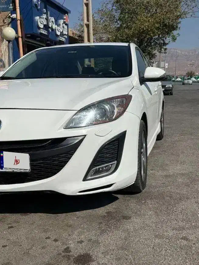 مزدا ۳ نیو بسیار سالم و کم کار|خودرو سواری و وانت|کرمان, |دیوار