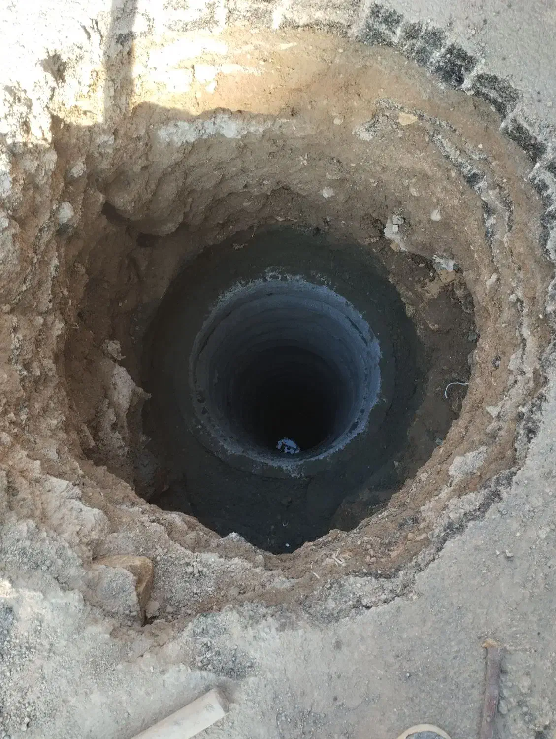 چاه کن مقنی|خدمات پیشه و مهارت|اصفهان, برازنده|دیوار