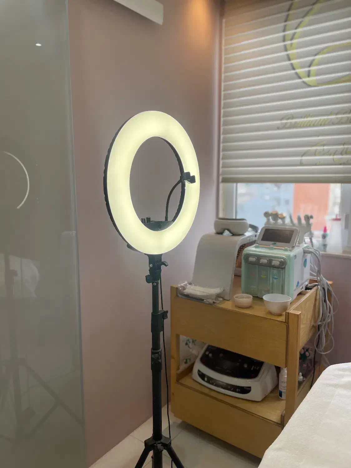 رینگ لایت ۴۵cm در حد نو ۱۰۰w|دوربین عکاسی و فیلم‌برداری|بندر انزلی, جهانگانی|دیوار