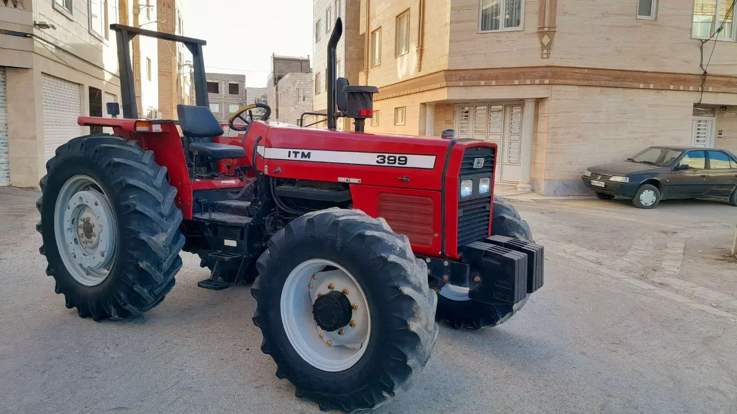 تراکتور۳۹۹ جفت مدل ۹۶ درجه یک|خودرو سنگین|قروه, |دیوار