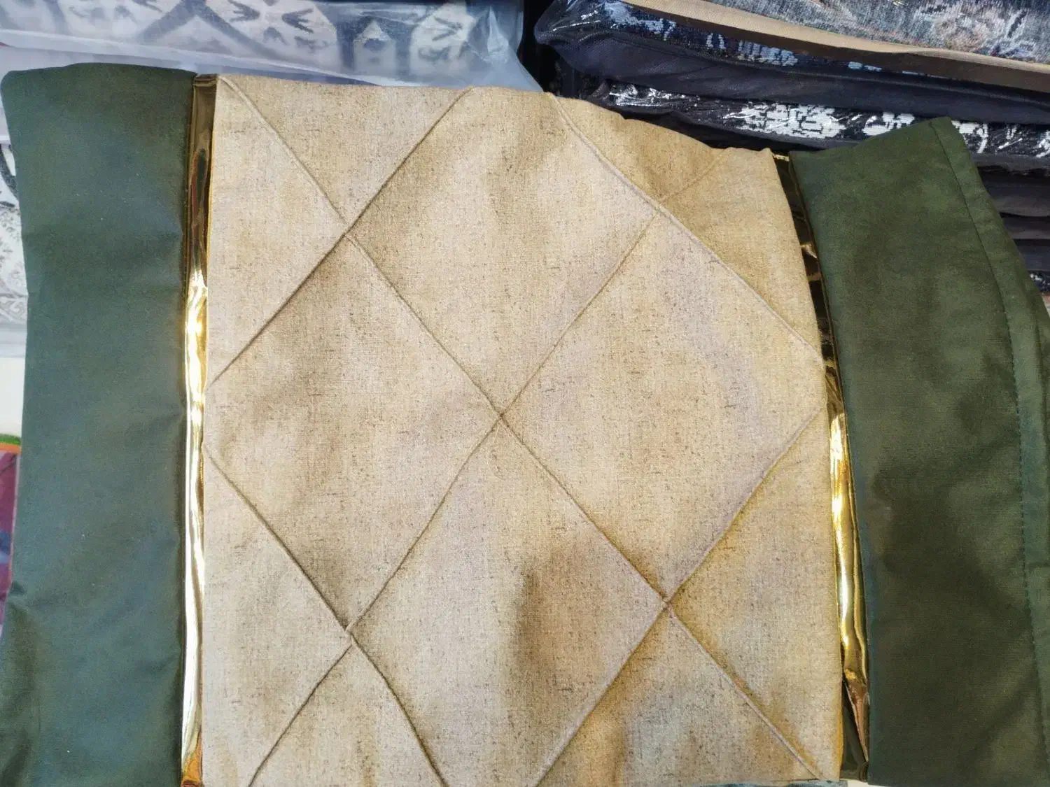 کالای خواب|رختخواب، بالش، پتو|نیشابور, سرآب کوشک|دیوار