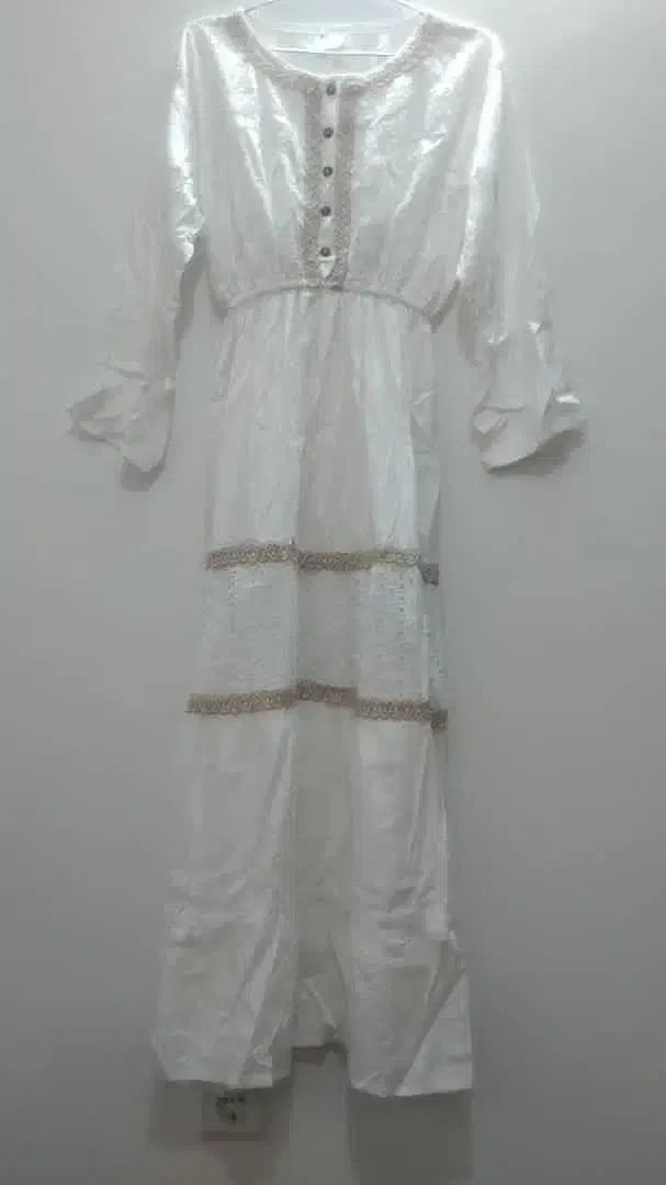 تعدادی لباس یکبار بیشتر پوشیده نشده|لباس|پردیس, فاز ۲|دیوار