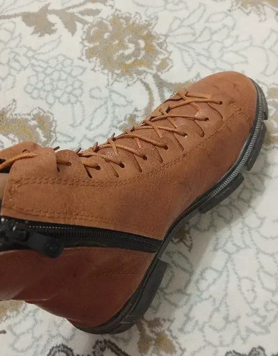 نیم بوت|کیف، کفش، کمربند|تربت‌حیدریه, کوی شهید احمدزاده ملکی|دیوار