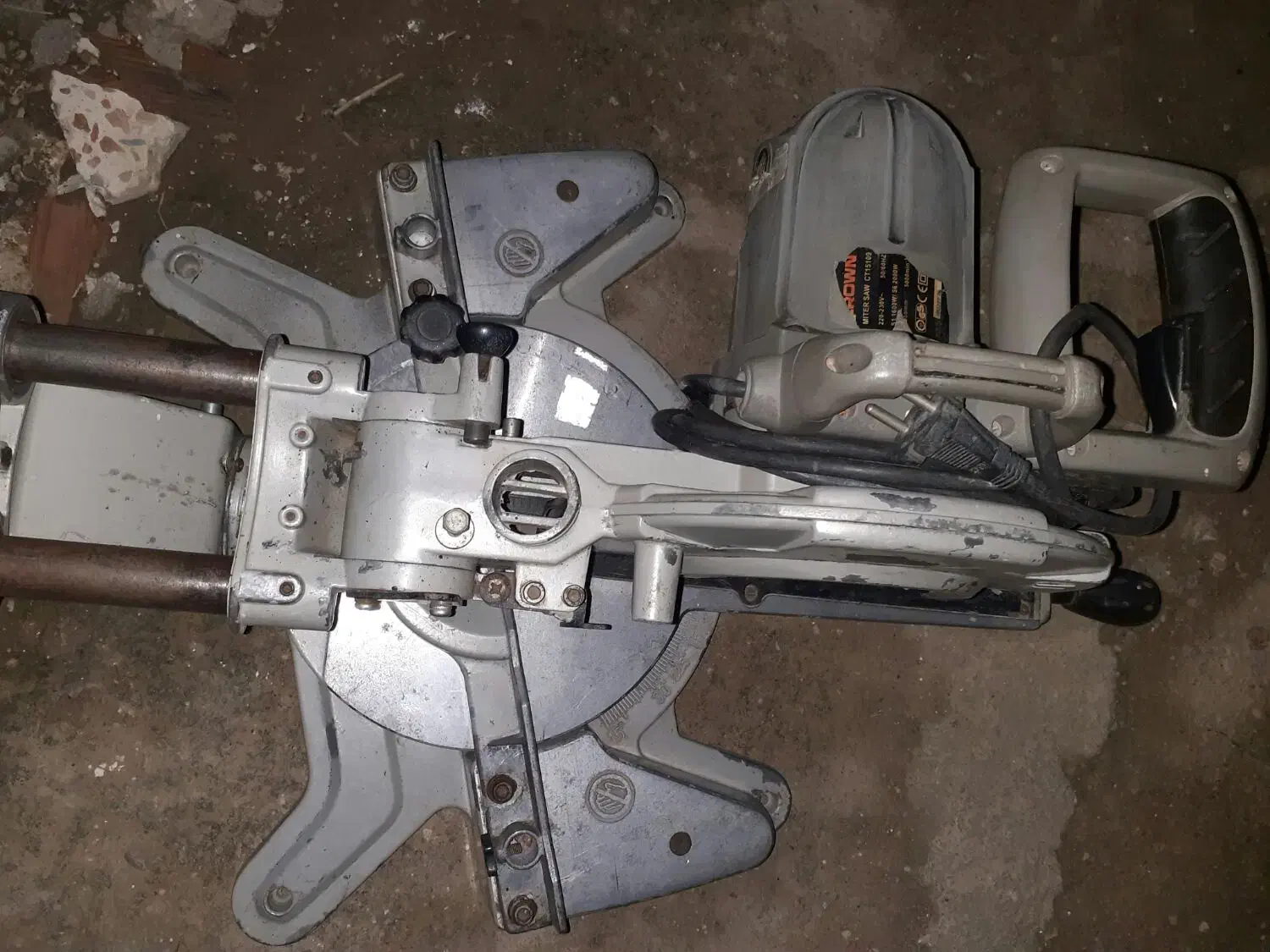 عمود بر|ابزارآلات|گنبد کاووس, |دیوار