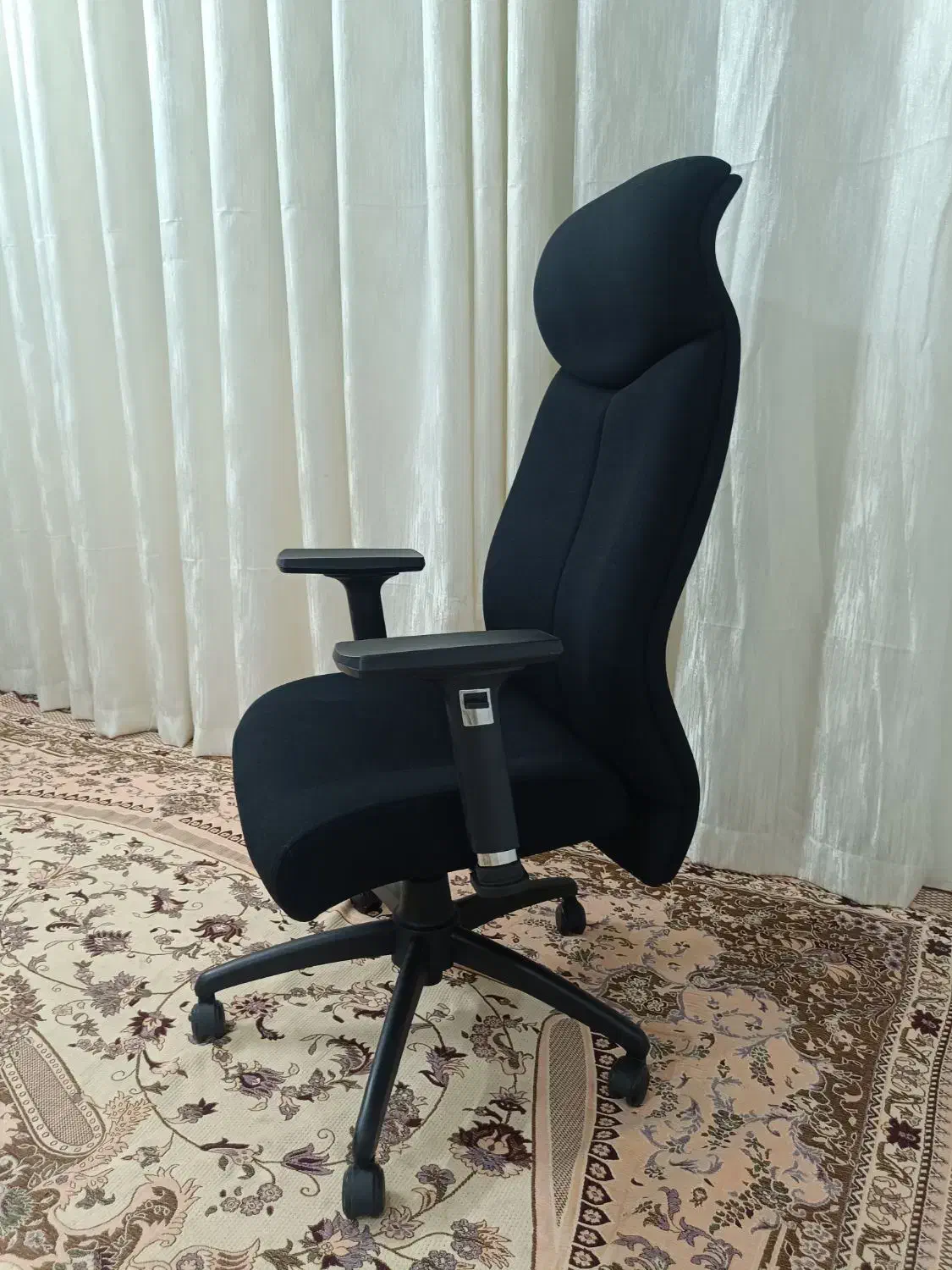 صندلی گردان|صندلی و نیمکت|نسیم‌شهر, |دیوار