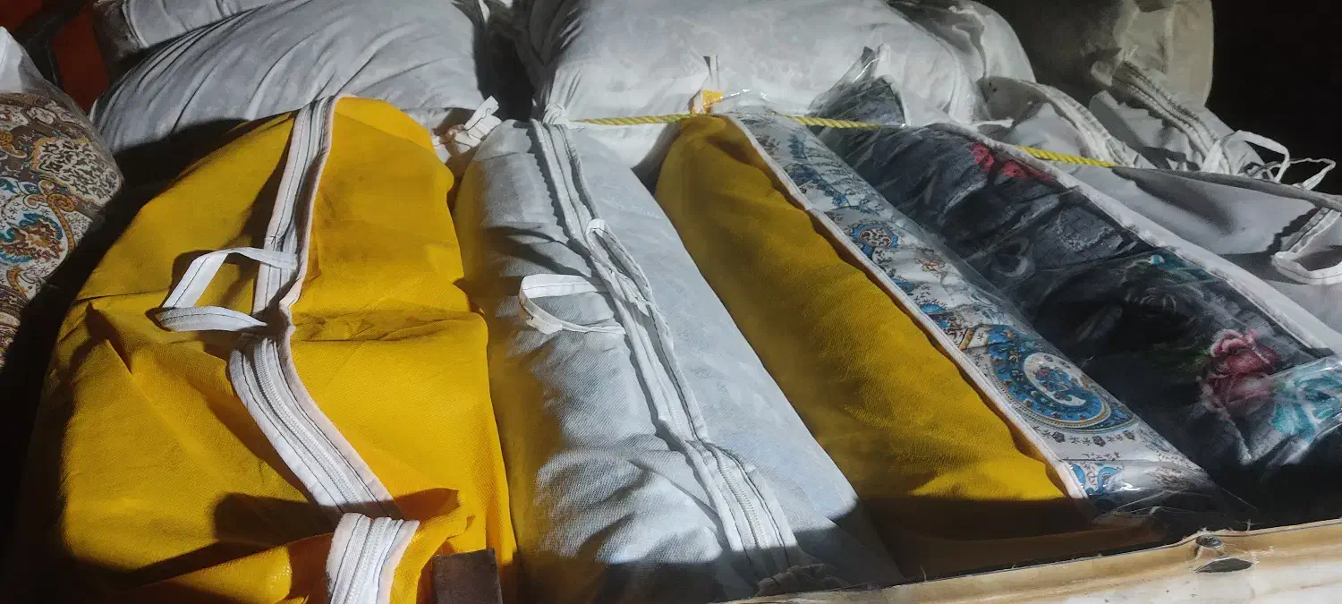 تشک مسافرتی|رختخواب، بالش، پتو|داراب, |دیوار