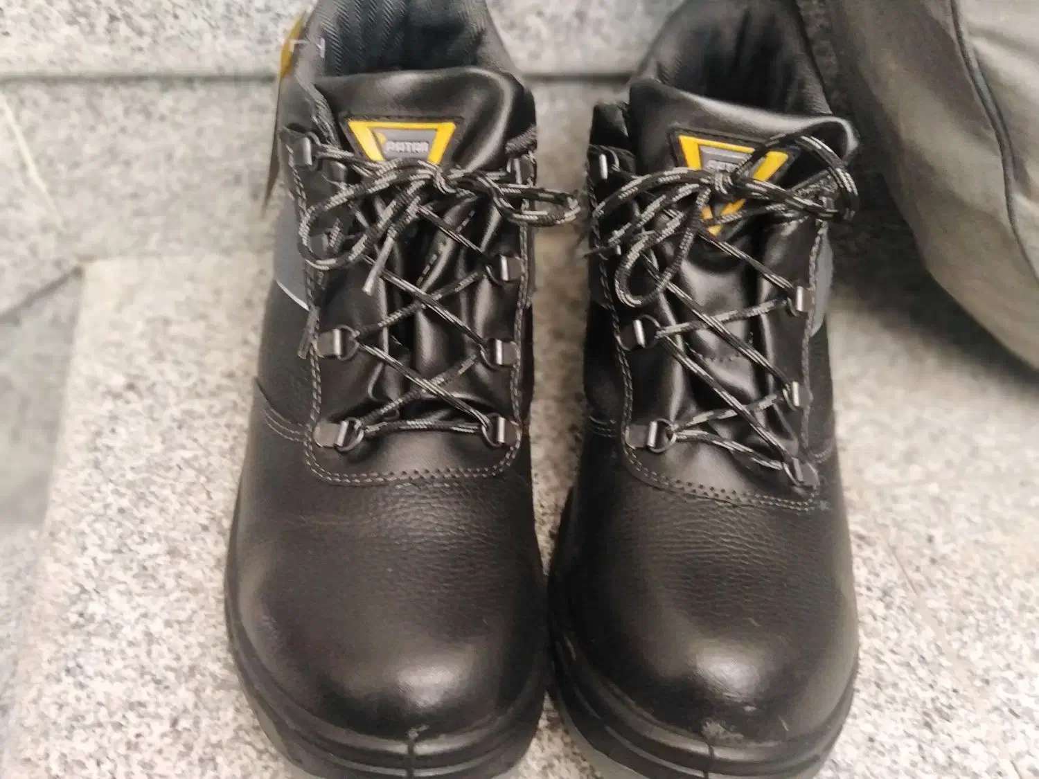 کفش ایمنی سایز46|کیف، کفش، کمربند|نیشابور, شهرک اندیشه|دیوار