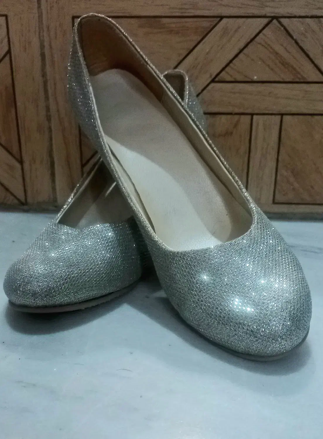 کفش مجلسی پر نگین سایز ۴۰|کیف، کفش، کمربند|تهران, مینای شمالی (مخبر)|دیوار