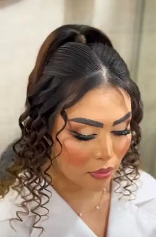 تخفیف میکاپ و شینیون 200 فیشیال  200|خدمات آرایشگری و زیبایی|سبزوار, فیاض|دیوار