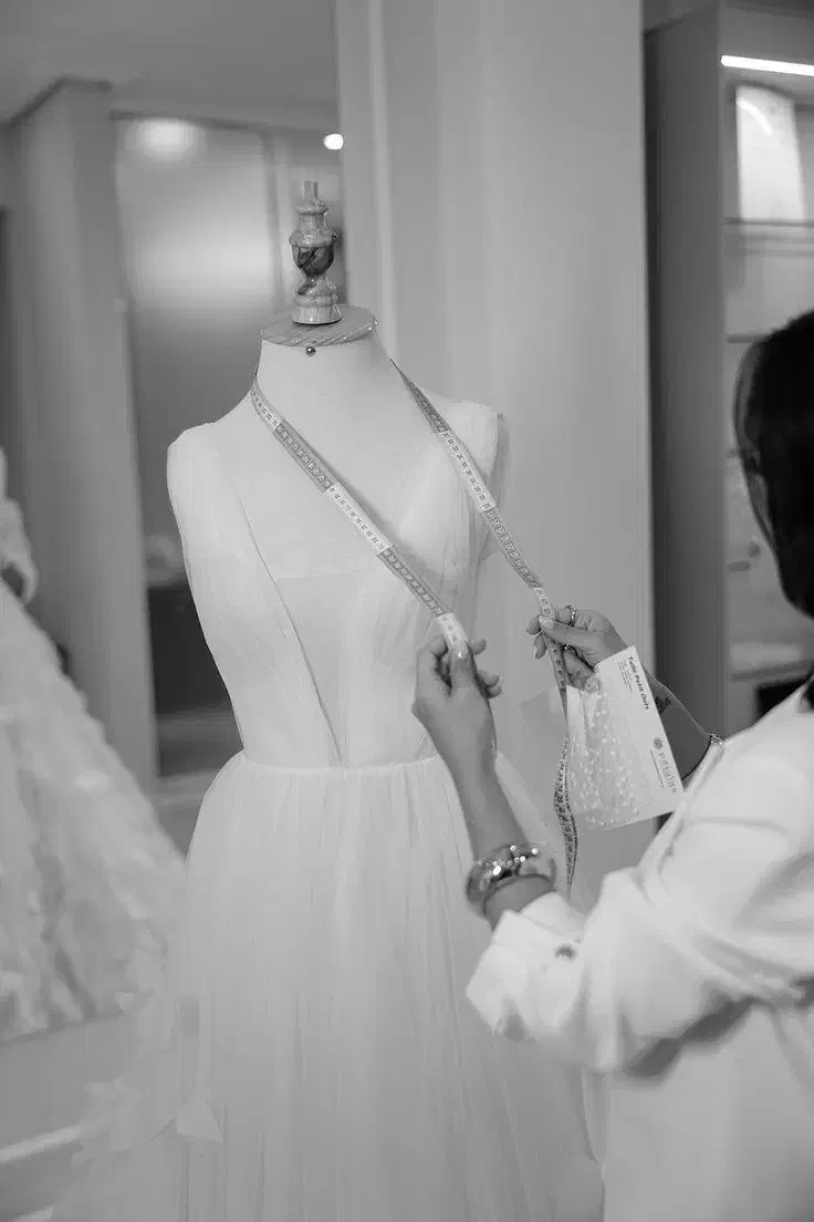 استخدام خیاط حضوری پیراهن شب و عروس زنانه|استخدام صنعتی، فنی، مهندسی|تبریز, |دیوار