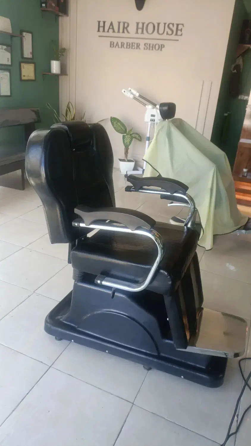 صندلی آرایشگاهی طرح برقی|آرایشگاه و سالن‌های زیبایی|قائن, |دیوار