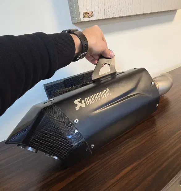 اگزوز موتورسیکلت اکروپاویچ اصلی|قطعات یدکی و لوازم جانبی|قدس, هفت جوی|دیوار