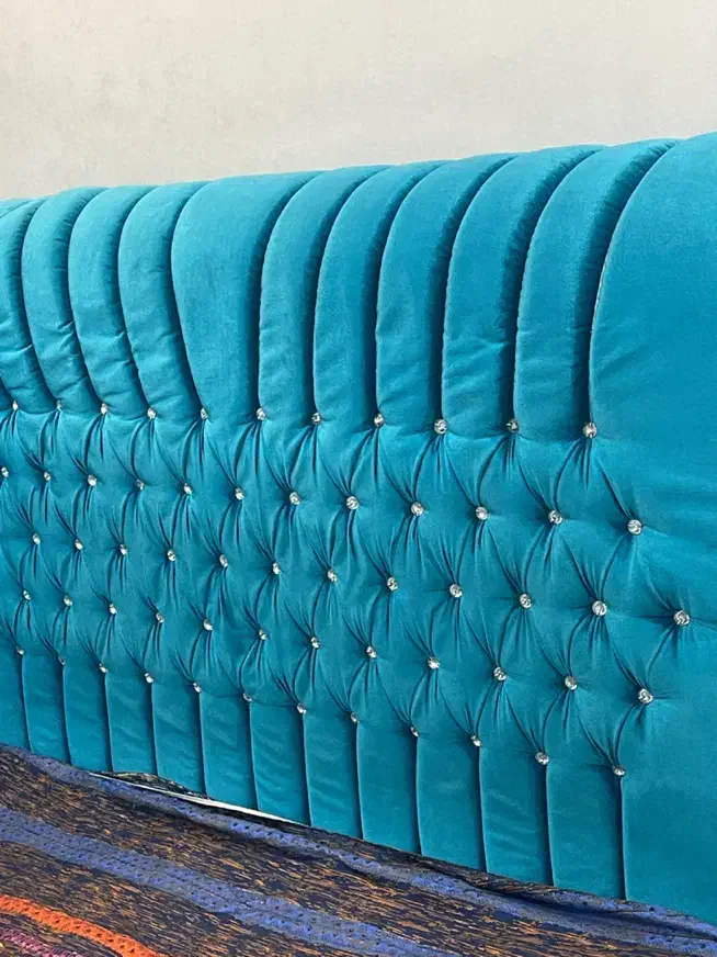 تخت خواب دونفره جنس کامل چوب|تخت و سرویس خواب|یزد, |دیوار