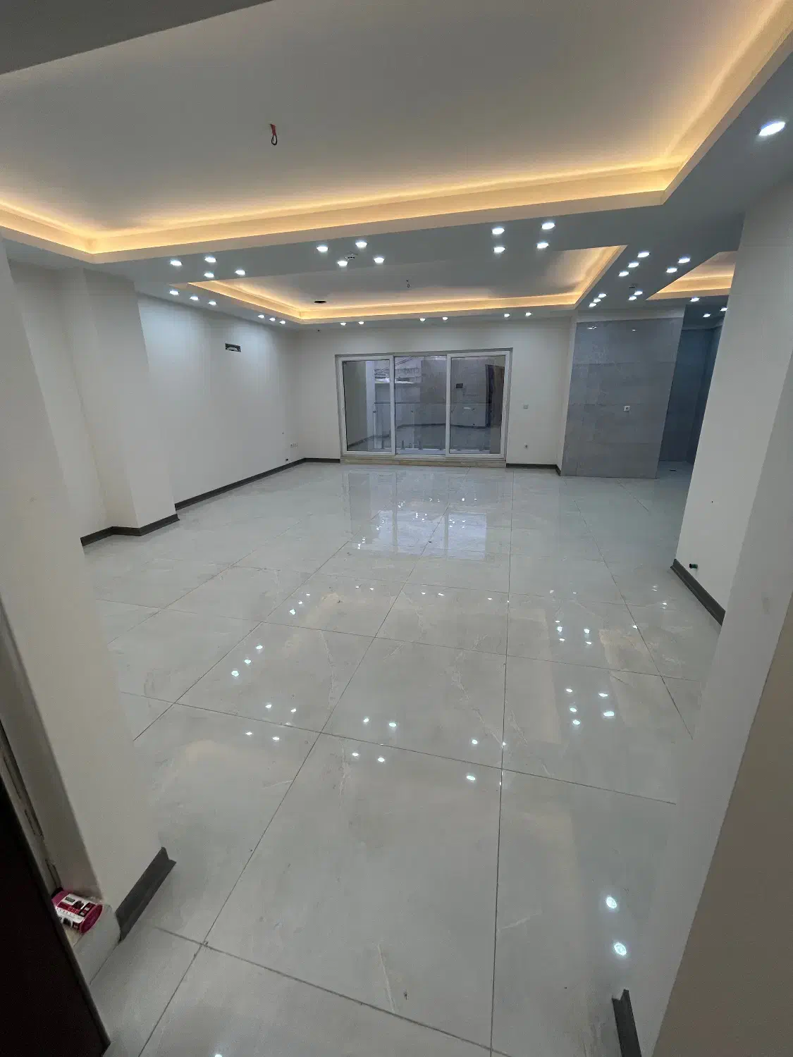 آپارتمان ۱۸۰ متر تک واحدی خیابان تهران|فروش آپارتمان|قائمشهر, |دیوار