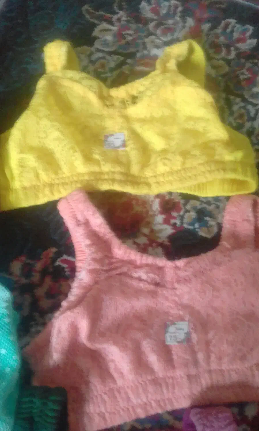 سوتین هندی|لباس|دورود, |دیوار