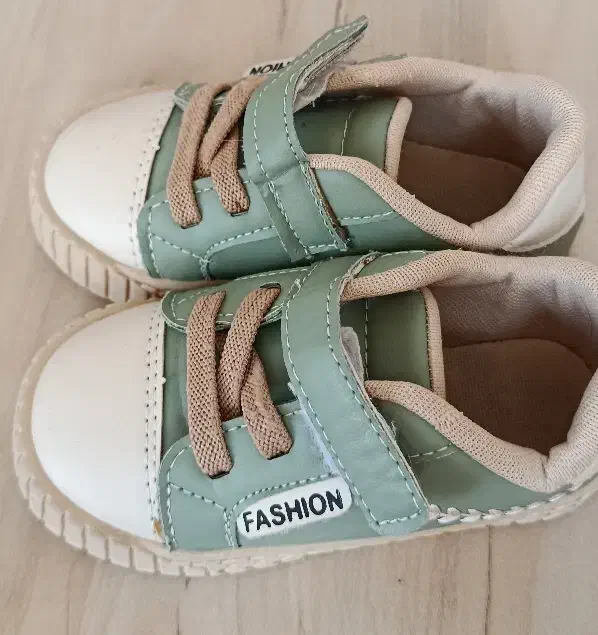 کفش بچگانه|کفش و لباس بچه|صوفیان, |دیوار