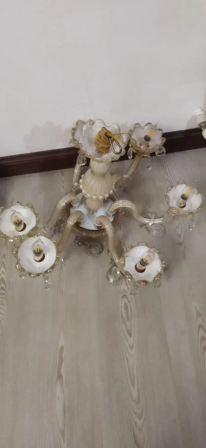 لوستر و میز غذا خوری 6نفره|لوستر و چراغ آویز|رشت, یخسازی|دیوار