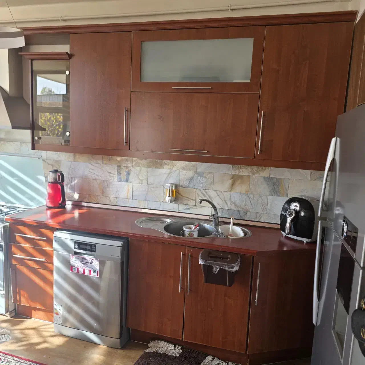 کابینت قهوه ای|مصالح و تجهیزات ساختمان|صائین قلعه, |دیوار