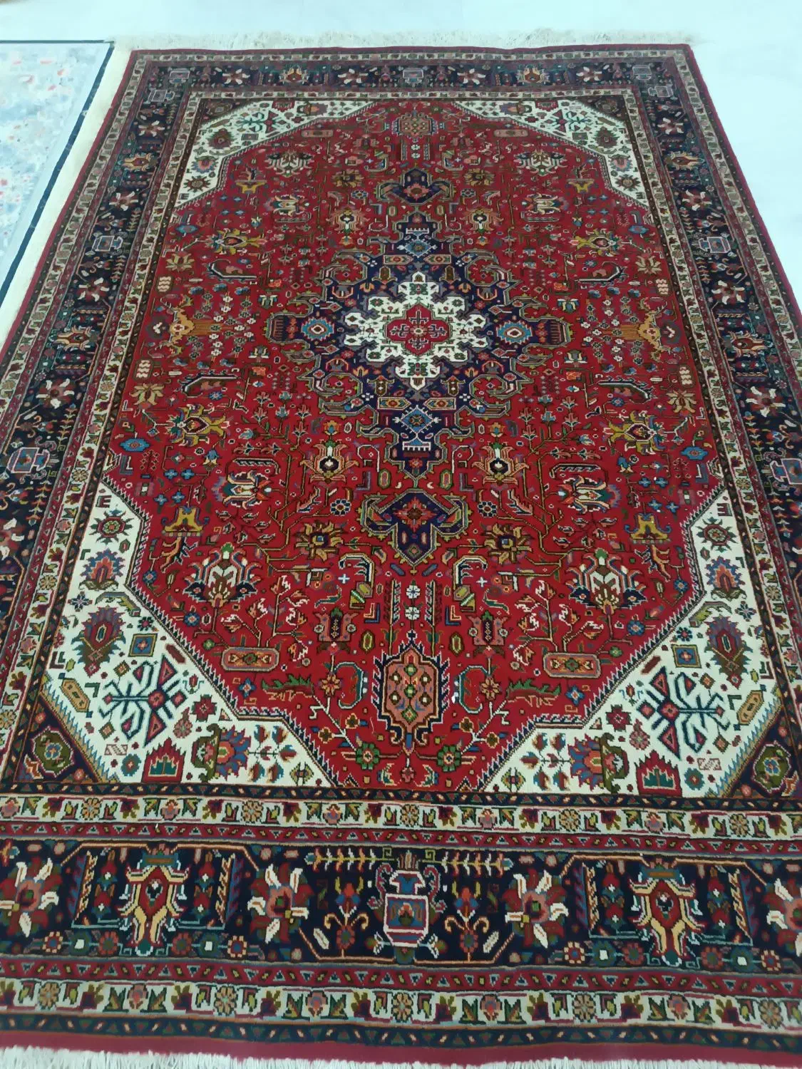 فرش پشمی دستباف|فرش|قم, شهرک فاطمیه|دیوار