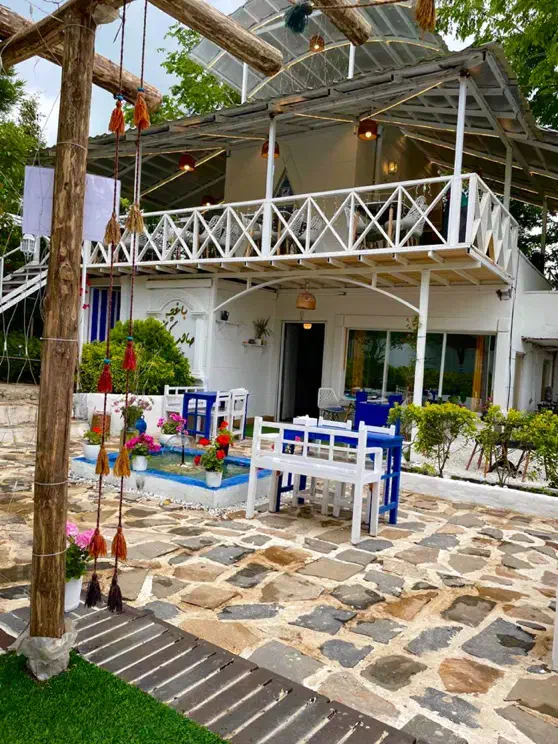 اجاره کافه رستوران زیبا با تمام امکانات|اجارهٔ مغازه و غرفه|رشت, گلسار|دیوار