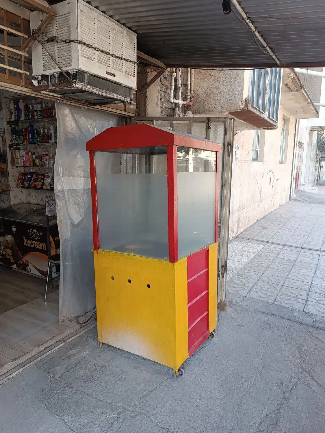 فرساندویچی سه کاره|کافیشاپ و رستوران|اسلامآباد غرب, |دیوار