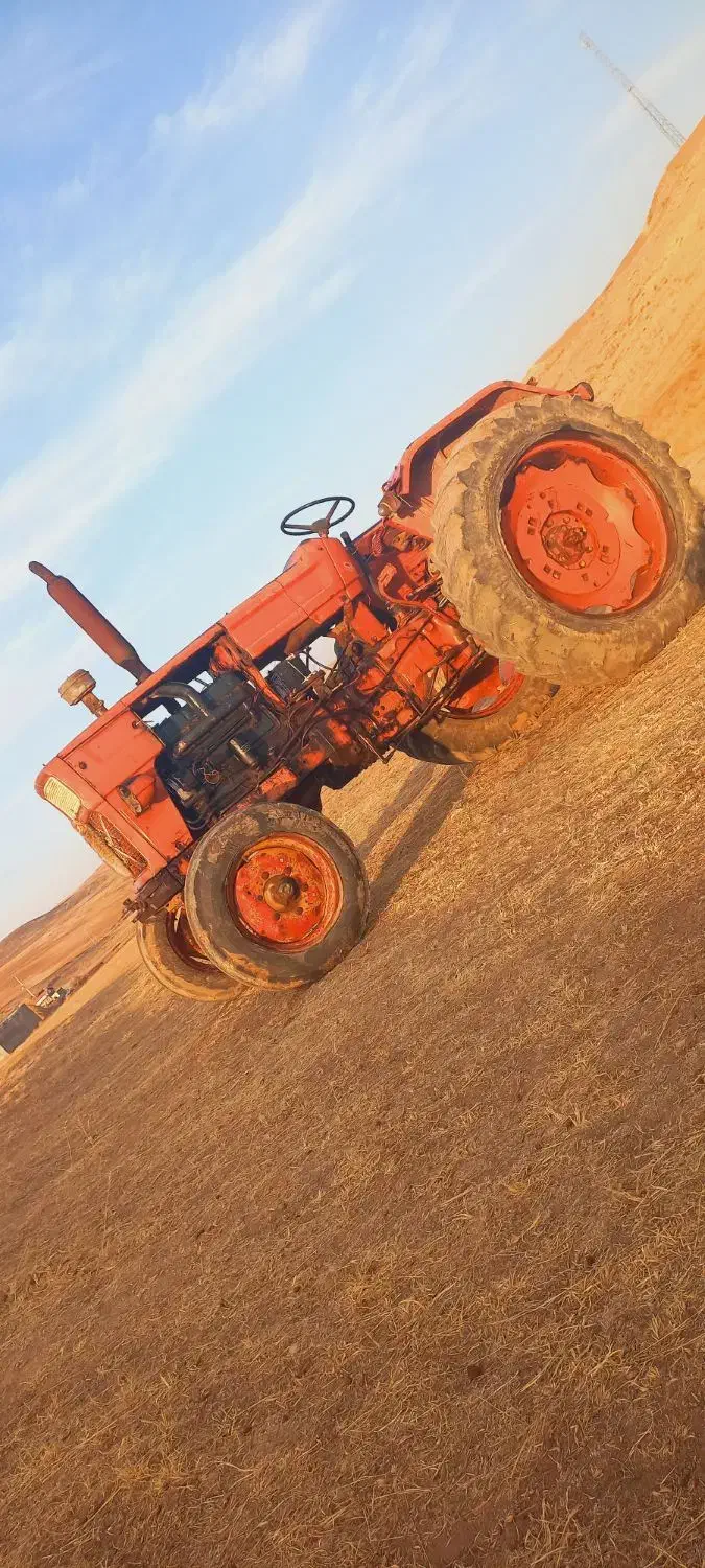 تراکتور رومانی مدل ۶۴ جک جدید در حد سالم و سرحال|خودرو سنگین|هشترود, |دیوار