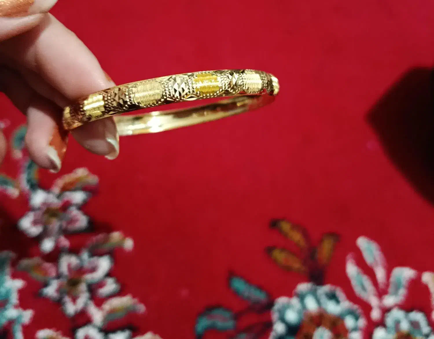 النگو|جواهرات|دهدشت, |دیوار