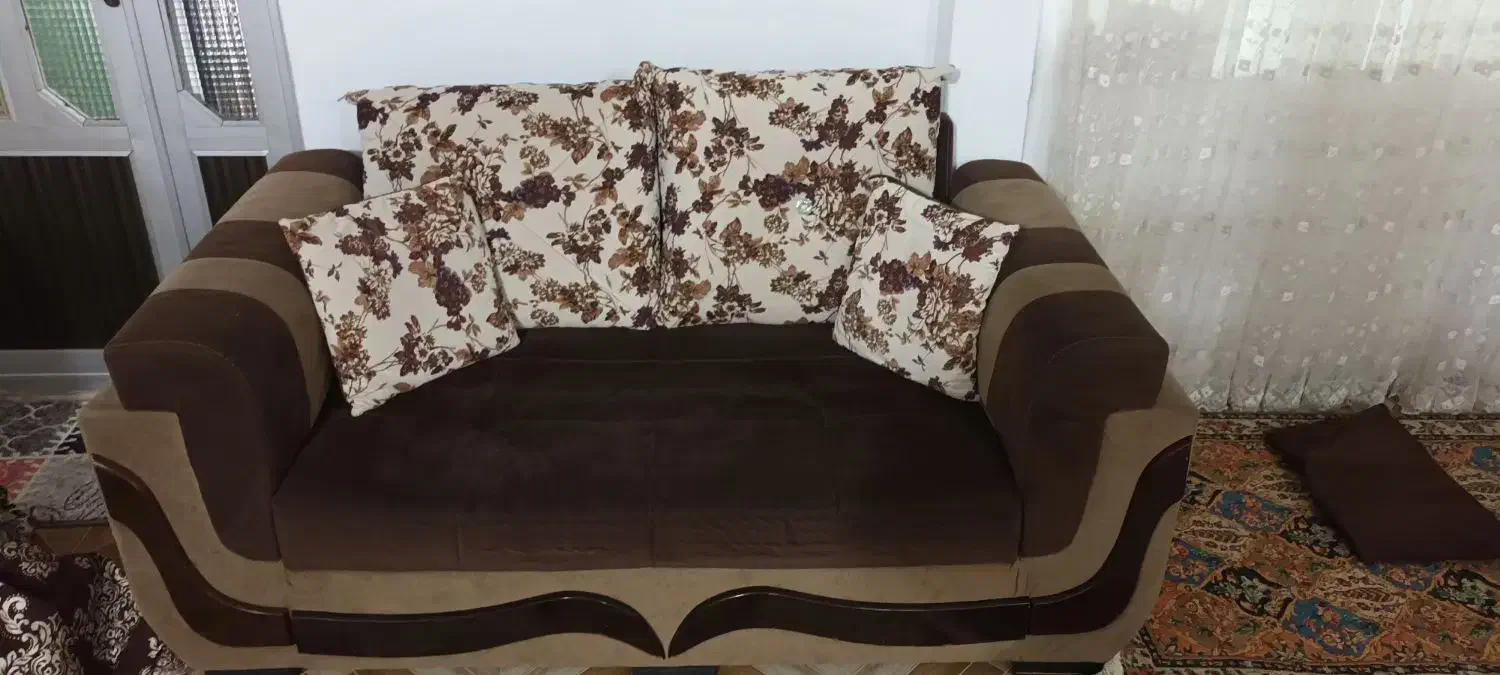 فروش مبل ۷نفره در حد نو|مبلمان خانگی و میز عسلی|لشت نشا, |دیوار